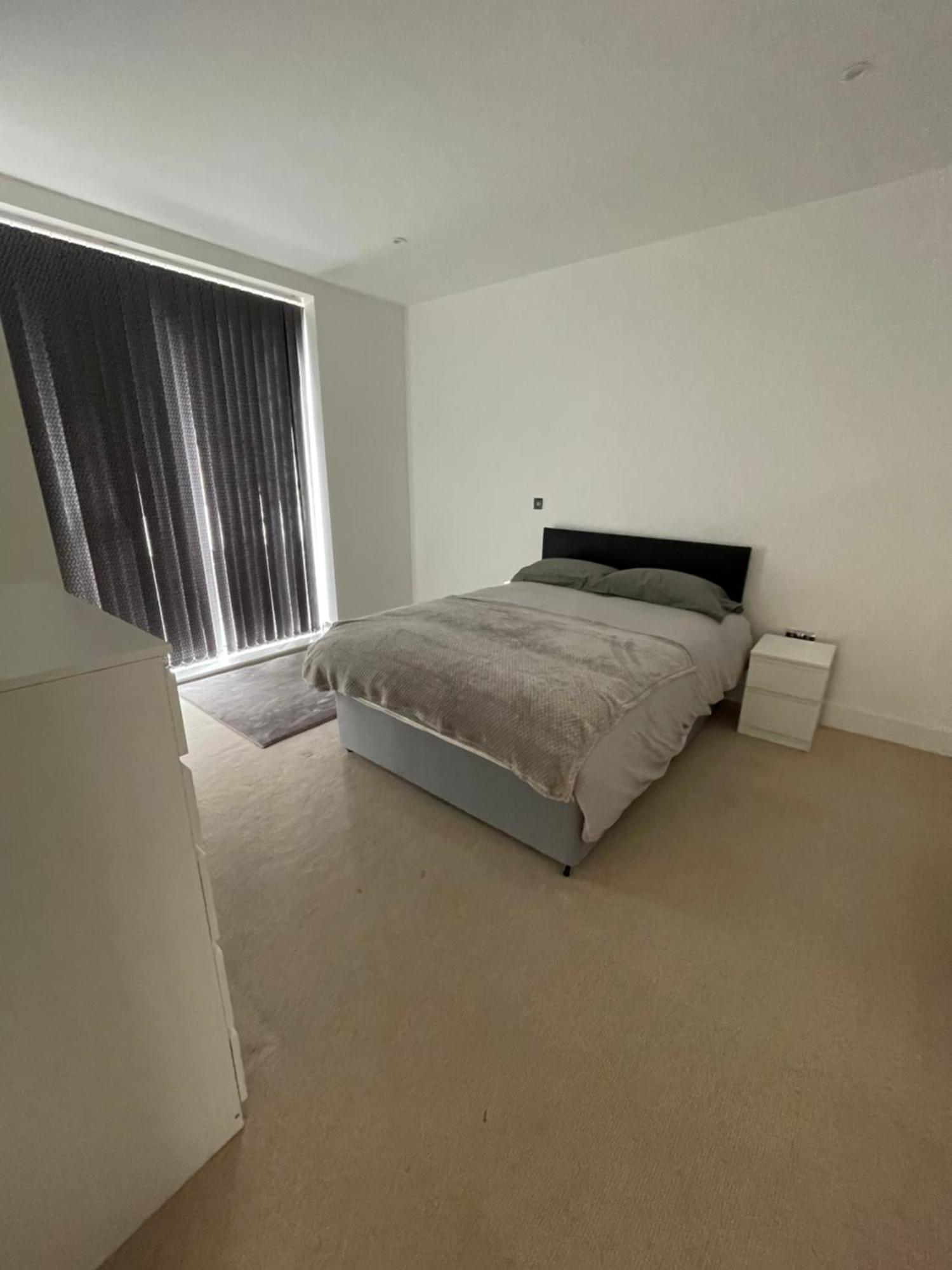 Luxury Top Floor Penthouse Apartment Near Heathrow Londyn Zewnętrze zdjęcie