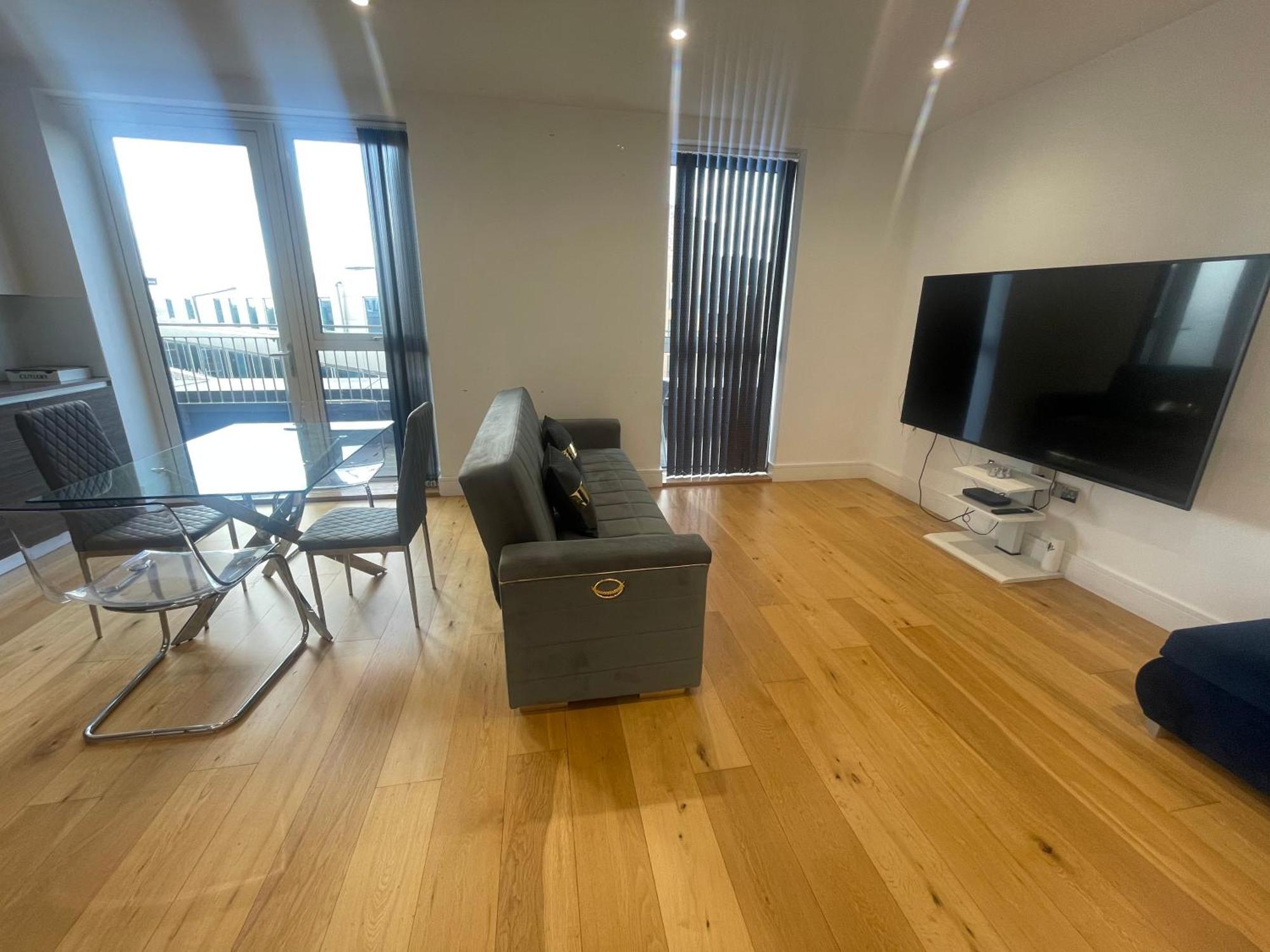 Luxury Top Floor Penthouse Apartment Near Heathrow Londyn Zewnętrze zdjęcie